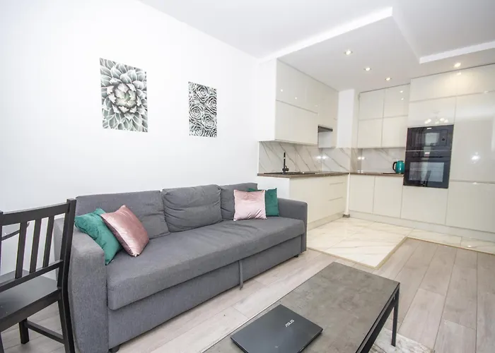 Inpoint Zablocie Modern Apartments For Work&Travel