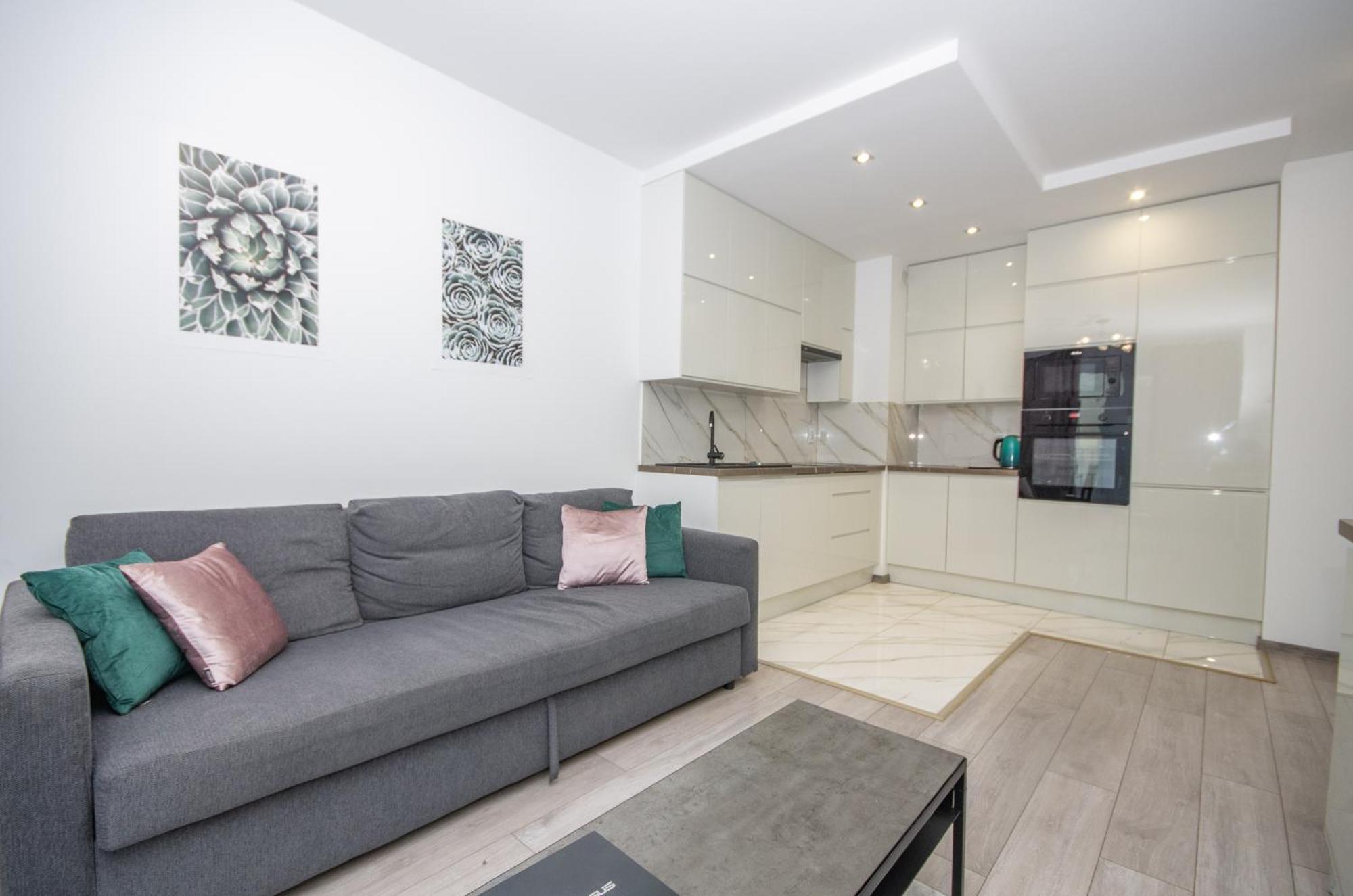 Inpoint Zablocie Modern Apartments For Work&Travel Apartment