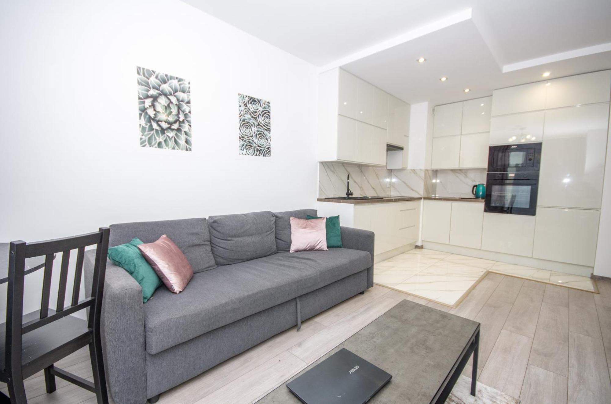 Inpoint Zablocie Modern Apartments For Work&Travel